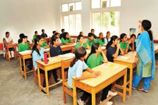 COVID-19 lockdown: Centre asks CBSE to promote all Class 1-8 students