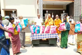 srisailam peetadhipati  Distributed ration  in srisailam