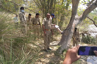 नदी से मिला अज्ञात बुजुर्ग का शव, मचा हड़कंप.