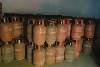 ujjwala gas cylinder