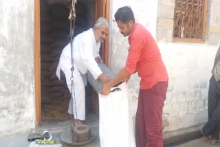 ration distribution in Barmer, लॉकडाउन में ईटीवी भारत की मदद