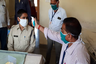 Medical examination of the stop of 6 police stations of Ratlam