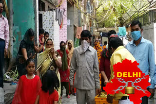 In lockdown, a mobile bhandara was organized for poor destitute at Ramnavmi.