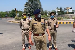 gautambudh nagar police monitoring lockdown through drone camera