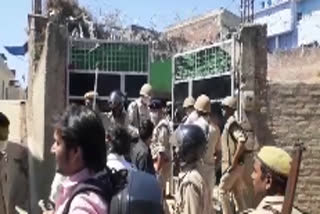 attacked on police in kannauj