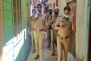 viral-video-of-muzaffarnagar-ssp-warned-for-on-violation-of-lockdown