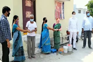 Distribution of food to the poor people under BJP