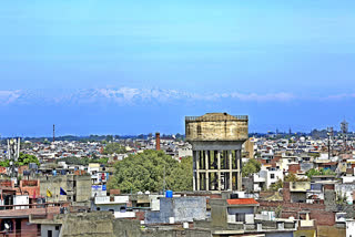 mountain-ranges-of-himalaya-can-be-seen-from-jalandhar