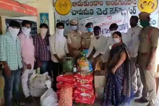 Two marchants cater to the hunger of sick children in Nalgonda district