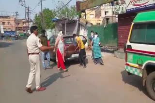 police are helped a pregnant woman in shutdown period