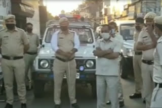 Police organised flag march in karnal.