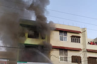 Fierce fire in grocery store in vidisha