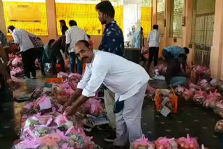 distribution of vegetables for poor people