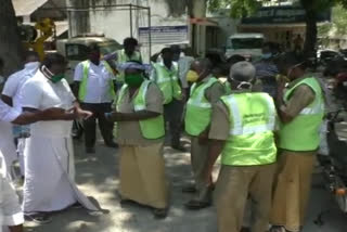 DMK help sanitary workers