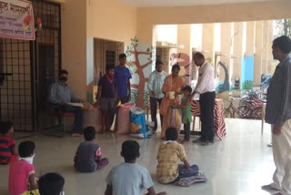 gadchiroli Distribution of school nutrition