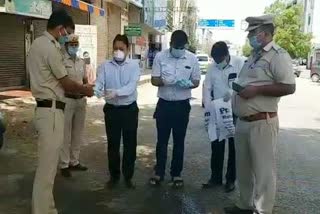 Masks, sanitizers and lamps distributed to police officers in rewari
