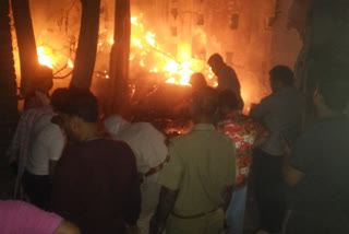 सीकर न्यूज, श्रीमाधोपुर न्यूज, रींगस बाजार में आग, fire in a shop in ringas, sikar news, srimadhopur news