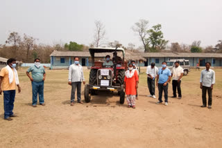 Tractor carried out to deliver dry ration to students in bijapur