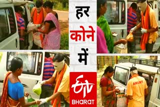 food-being-delivered-to-poor-families-with-the-help-of-etv-bharat-in-raipur