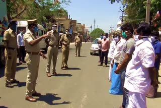 ஊரடங்கை மீறியவர்களிடமிருந்து போக்குவரத்து போலீசார் அபராதமாக 24 லட்சத்து 60 ஆயிரத்து 194 ரூபாய் வசூல்