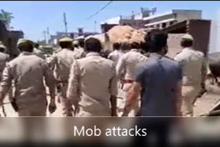 Mob attacks police in Bareilly, IPS injured