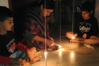 On the call of the Prime Minister, people also light lamps in Vasantkunj