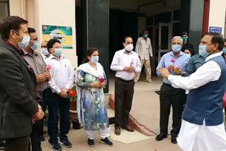 Dr. Rajiv Bindal wishes doctors on World Health Day in nahan