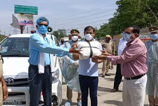 डीएम ने किया क्वारंटाइन सेंटर का निरीक्षण.