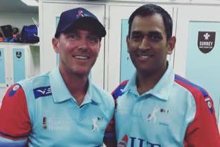 Damien Martyn, Damien Martyn shares old pic, Damien Martyn with MS Dhoni, captioning Dhoni as Champion, ଡାମିଏନ ମାର୍ଟିନ, ଚାମ୍ପିଅନ, ପୁରୁଣା ଫଟୋ