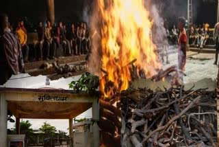 enough-of-funeral-wood-available-in-muktidham-of-raipur