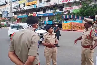 vehicle checkings by cybarabad additional dcp tara at kukatpally check post Hyderabad