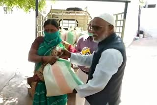 jamathe-islamis-distribute-grocerys-at-karimnagar