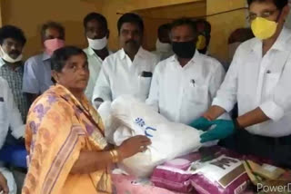 Distribution of goods and corona prevention kits for poor people under the Deccan industry