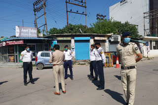 people are following curfew rules in paonta sahib