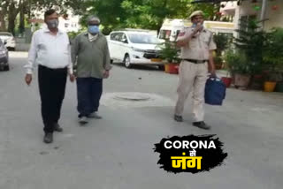 Dwarka police making awareness on corona virus