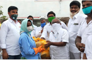 masks and sanitizers distributed to sanitation workers at yerragondapalem prakasam district