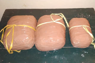 bsf recovered 8 and half kilos weed from india-bangladesh border, murshidabad