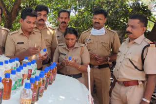 വ്യാജ സ്റ്റിക്കർ പതിച്ച മദ്യ ശേഖരം  duplicate_liquor  വ്യാജ മദ്യം  എറണകുളം