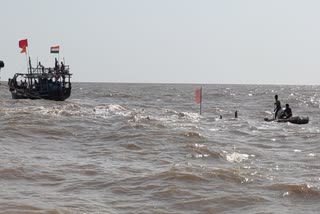 palghar boat sink