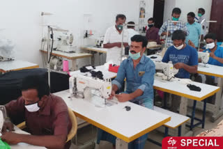 Panchayat president in Coimbatore produces around 20 thousand face masks