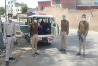 बीमार बच्ची को बद्दी पुलिस ने अस्पताल तक पंहुचाया