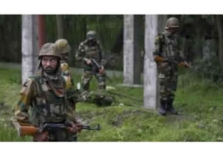 Encounter underway in J-K's Kulgam  കശ്‌മീരില്‍ സുരക്ഷാ സേനയും ഭീകരരും തമ്മില്‍ ഏറ്റുമുട്ടല്‍  ശ്രീനഗര്‍  encounter  Kashmir  Kashmir latest news