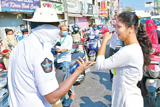 రక్షకభటా.. వైద్యానికి వదులు బాట