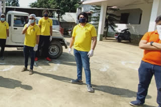 দুই শতাধিক পৰিয়াললৈ বৰপেটা-পাটবাউসী কৰ্মচাৰীৰ সহায়ৰৰ হাত