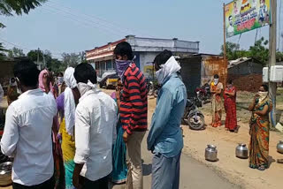 ladies protest for drinking water in adilabad district