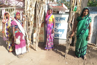 women-set-out-to-sell-wood-during-lockdown