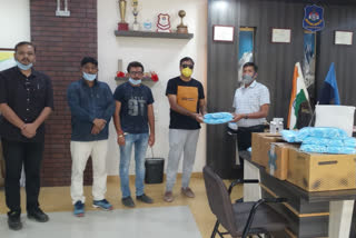 Mask-sanitizer was distributed to police officers in Jamnagar