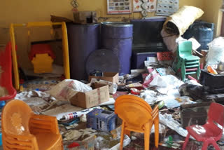 people ransacked anganwadi center in Manali