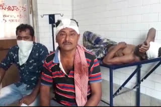 4 people injured due to tmc inner clash in basanti, south 24 paraganas