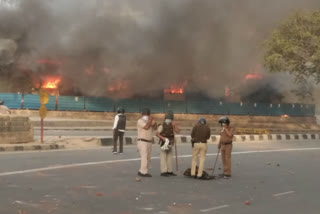 Miscreants burn three night shelters at Kashmiri Gate in delhi